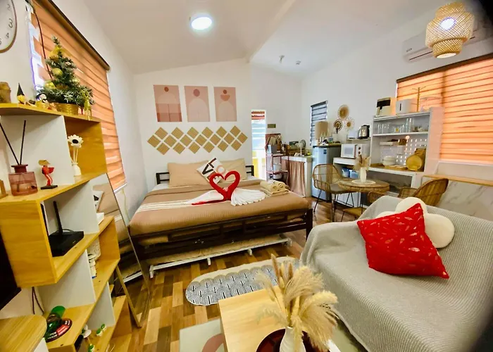 Olango Island-tiny Fully Furnished With Hot Shower, Washer, Wi-fi, Netflix & King Bed S&e-3 3* Lapu-Lapu City