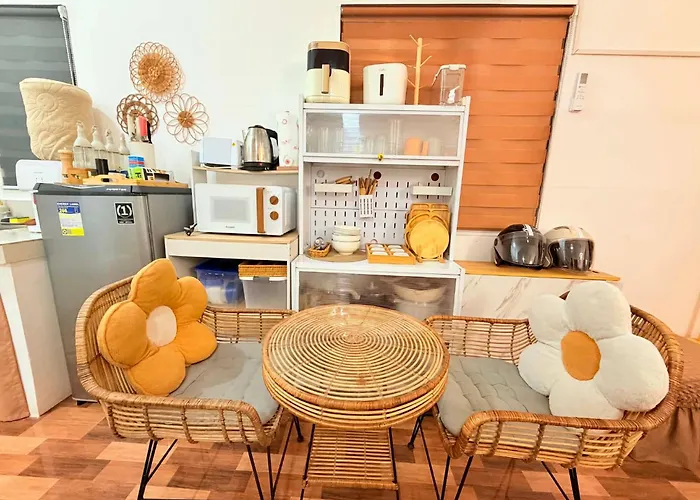 Gasthuis Olango Island-tiny Fully Furnished With Hot Shower, Washer, Wi-fi, Netflix & King Bed S&e-3 Lapu-Lapu City